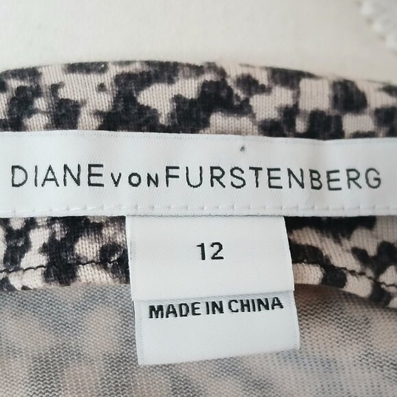 Diane Von Furstenberg Silk Blend Caprice Two Wrap Dress Size 12 - Picture 8 of 8